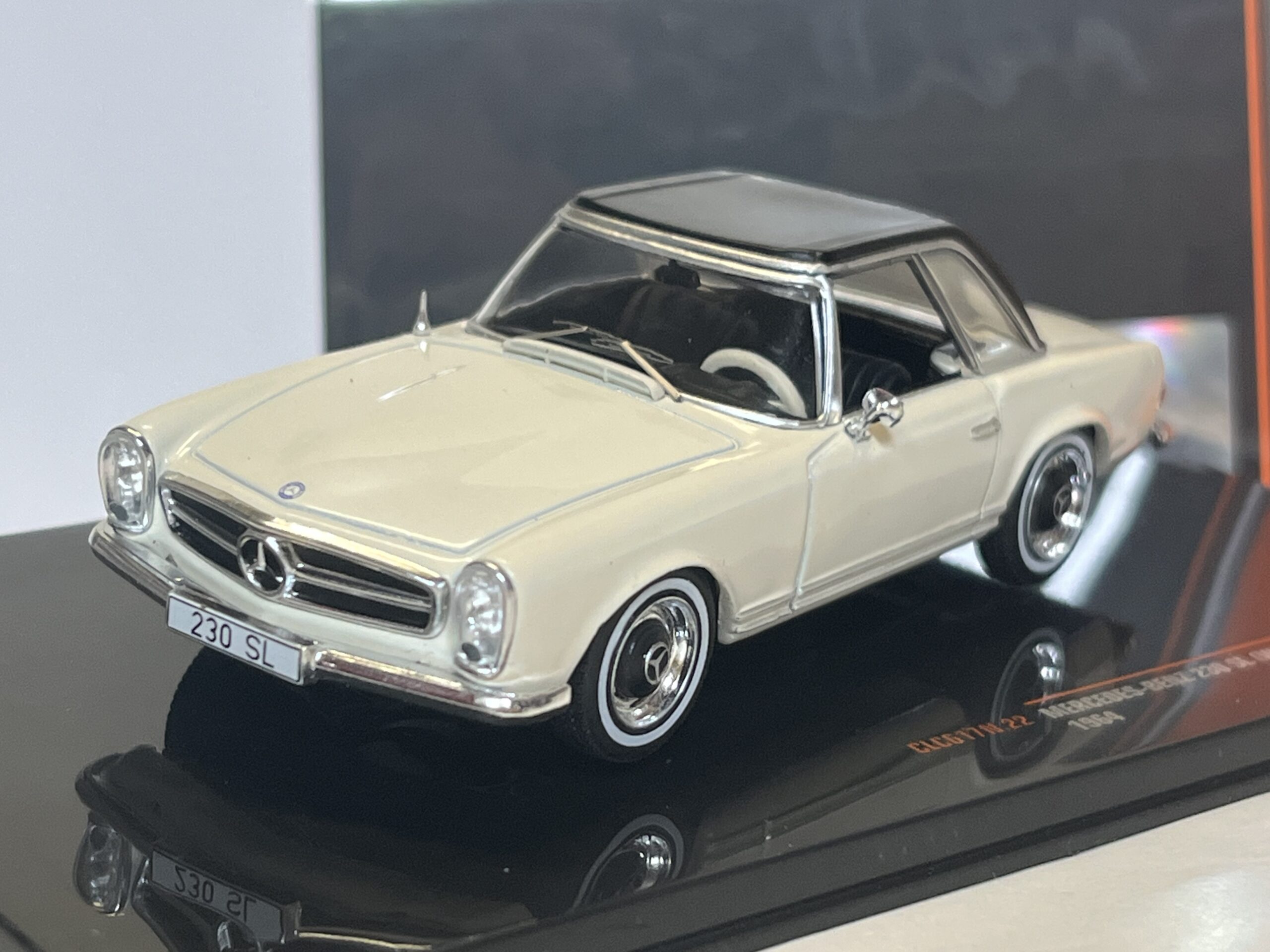 Mercedes 230 SL W113 1964 Ixo 1/43°