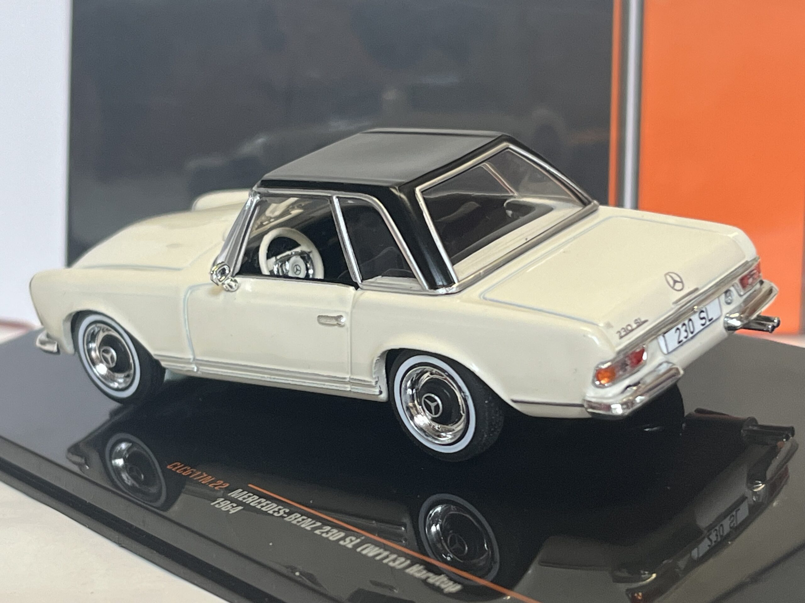 Mercedes 230 SL W113 1964 Ixo 1/43° – Image 2