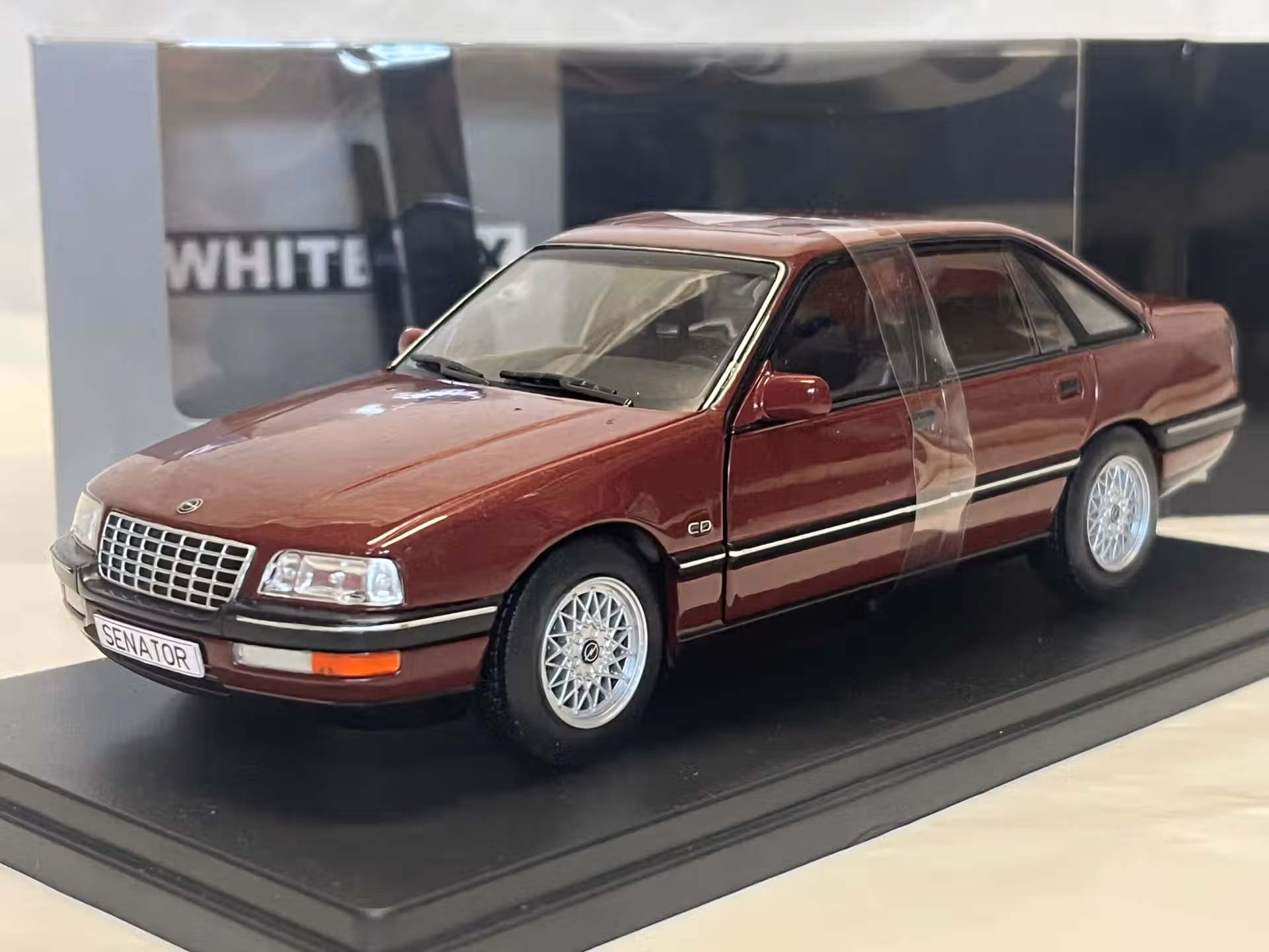 Opel Senator B 1/24° Whitebox