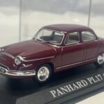 Panhard PL17 berline 1/43