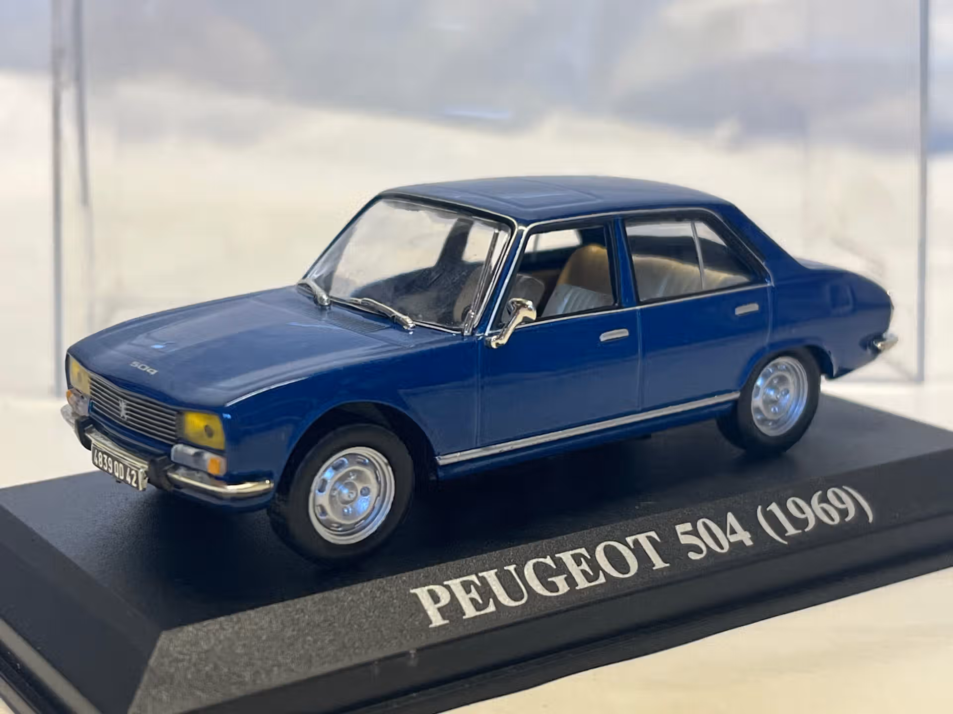 Peugeot 504 berline 1/43°