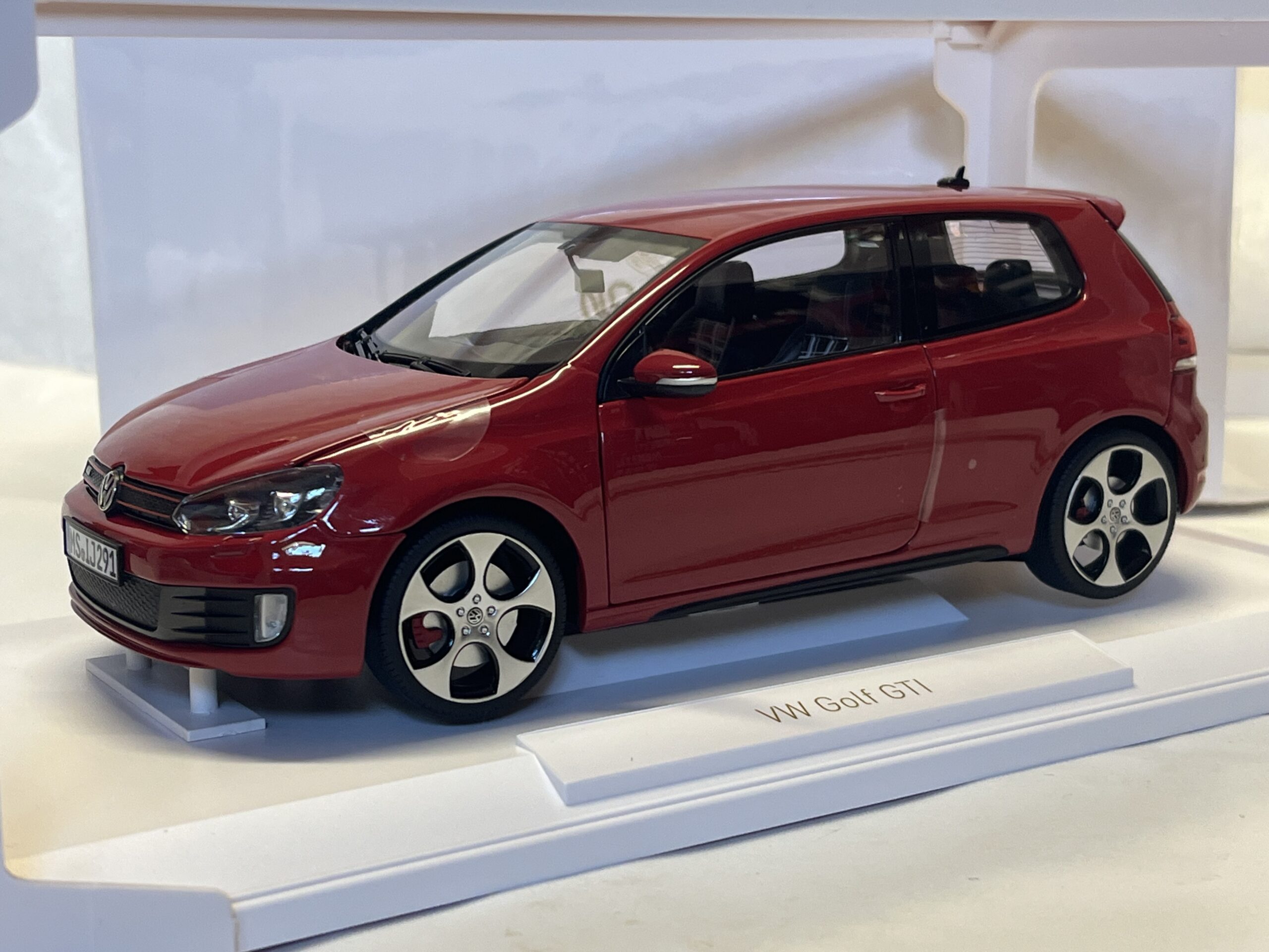 Volkswagen Golf Gti 2009 - Norev 1/18°