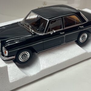 Mercedes 280 SE 1968 1/18° Norev