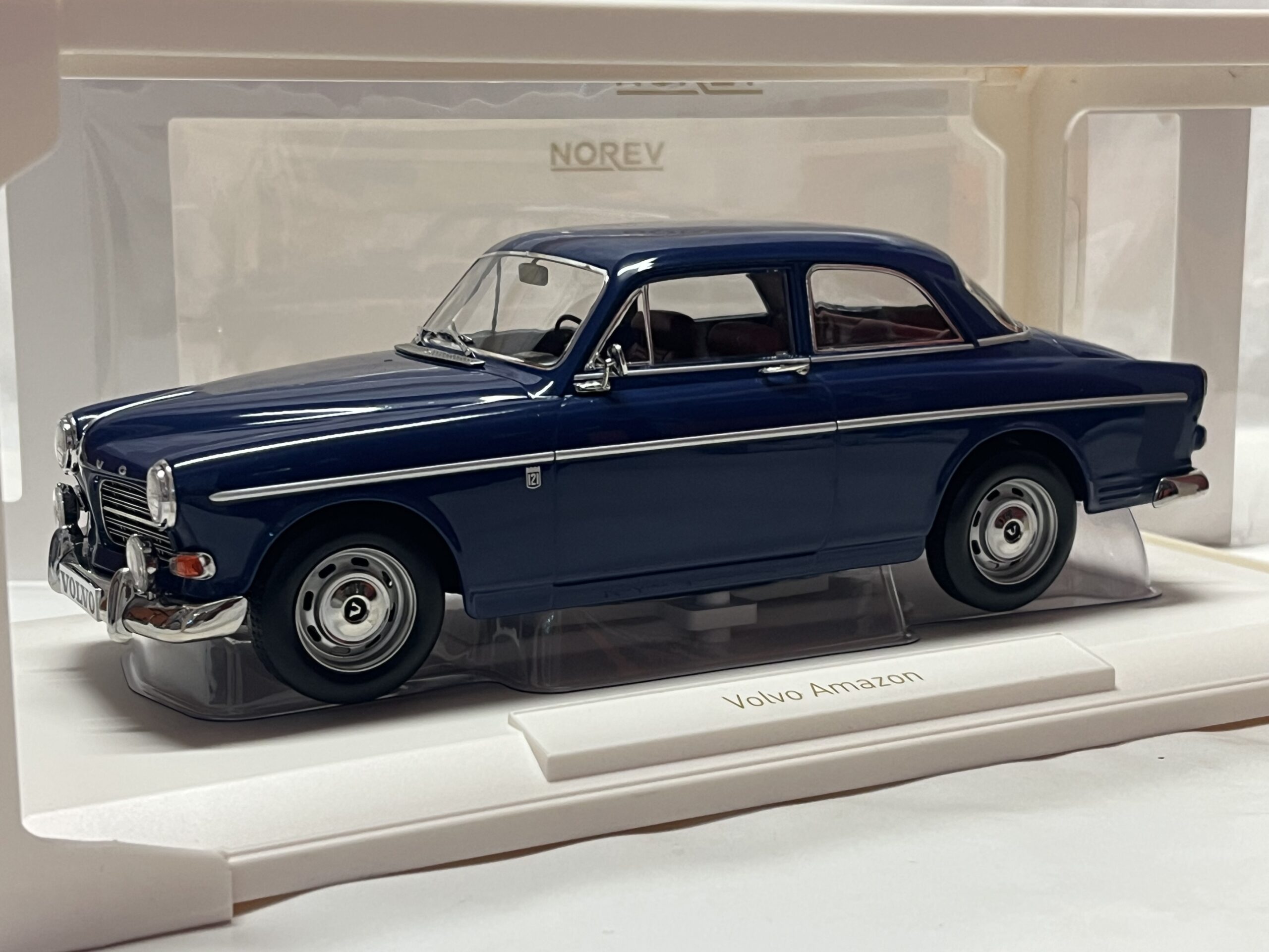 Volvo Amazon 1966 Norev 1/18°