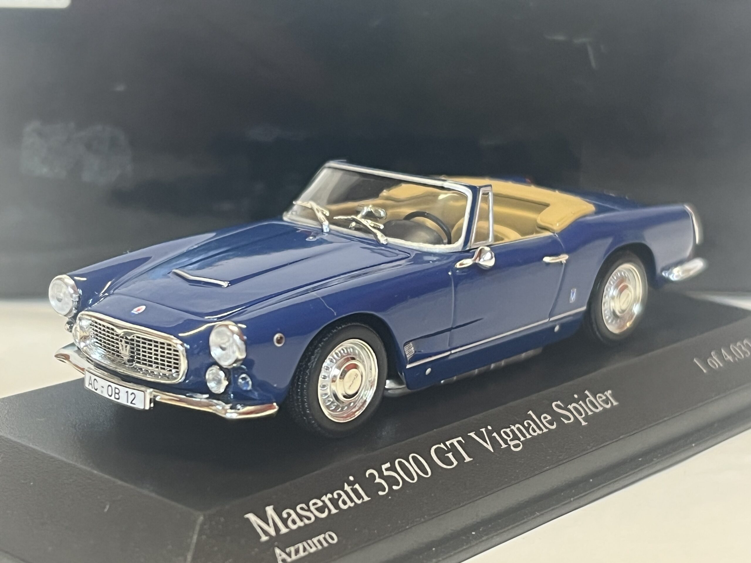 Maserati 3500 GT 1961 Minichamps 1/43