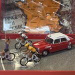 Coffret Peugeot 404 avec 3 cyclistes Poulidor Tour de France Norev 1/43°