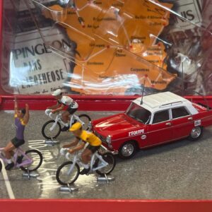 Coffret Peugeot 404 avec 3 cyclistes Poulidor Tour de France Norev 1/43°
