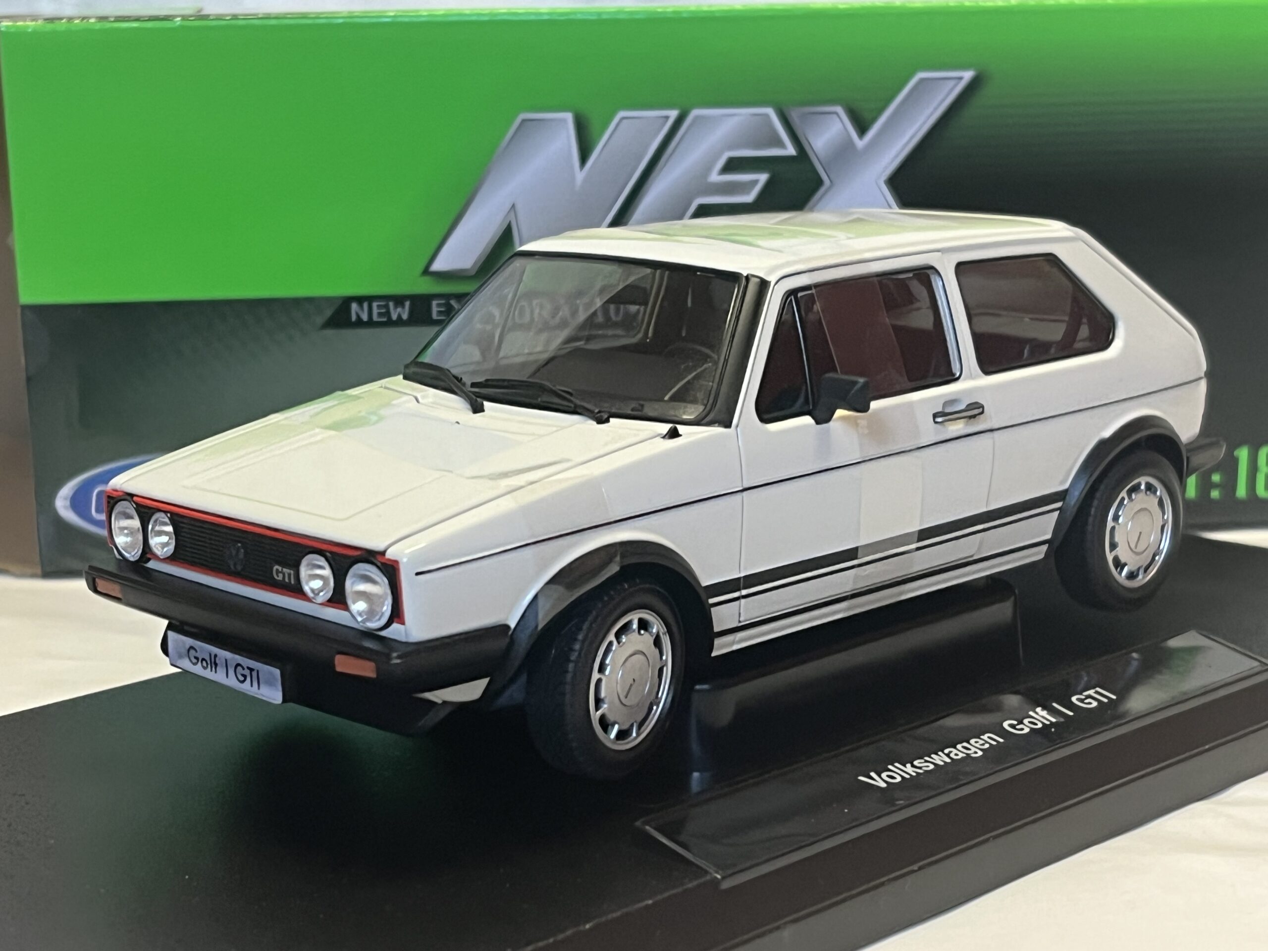 Volkswagen Golf I Gti Pirelli Welly 1/18°