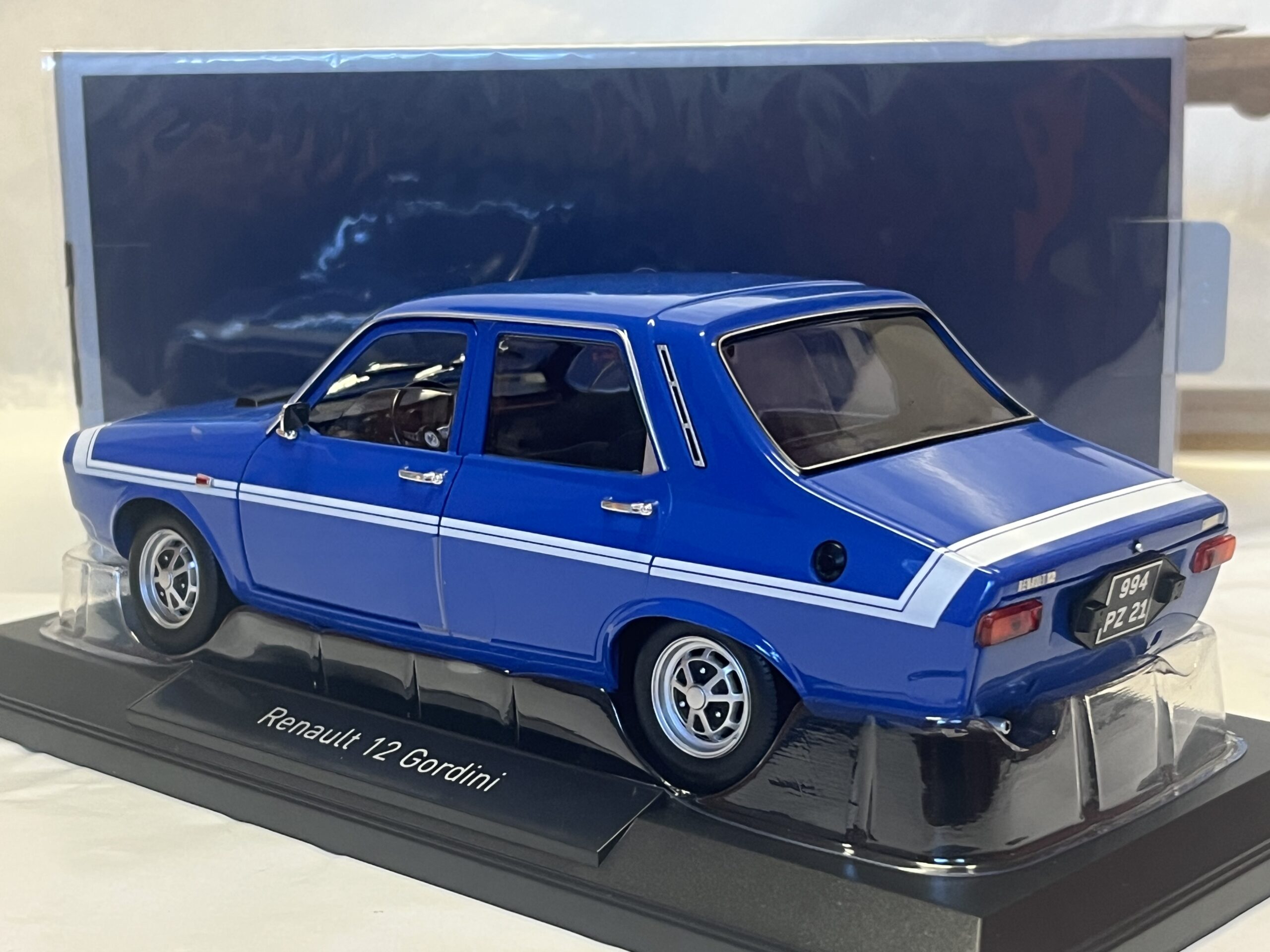 Citroen Dyane 6 1983 Norev 1/18° – Image 8