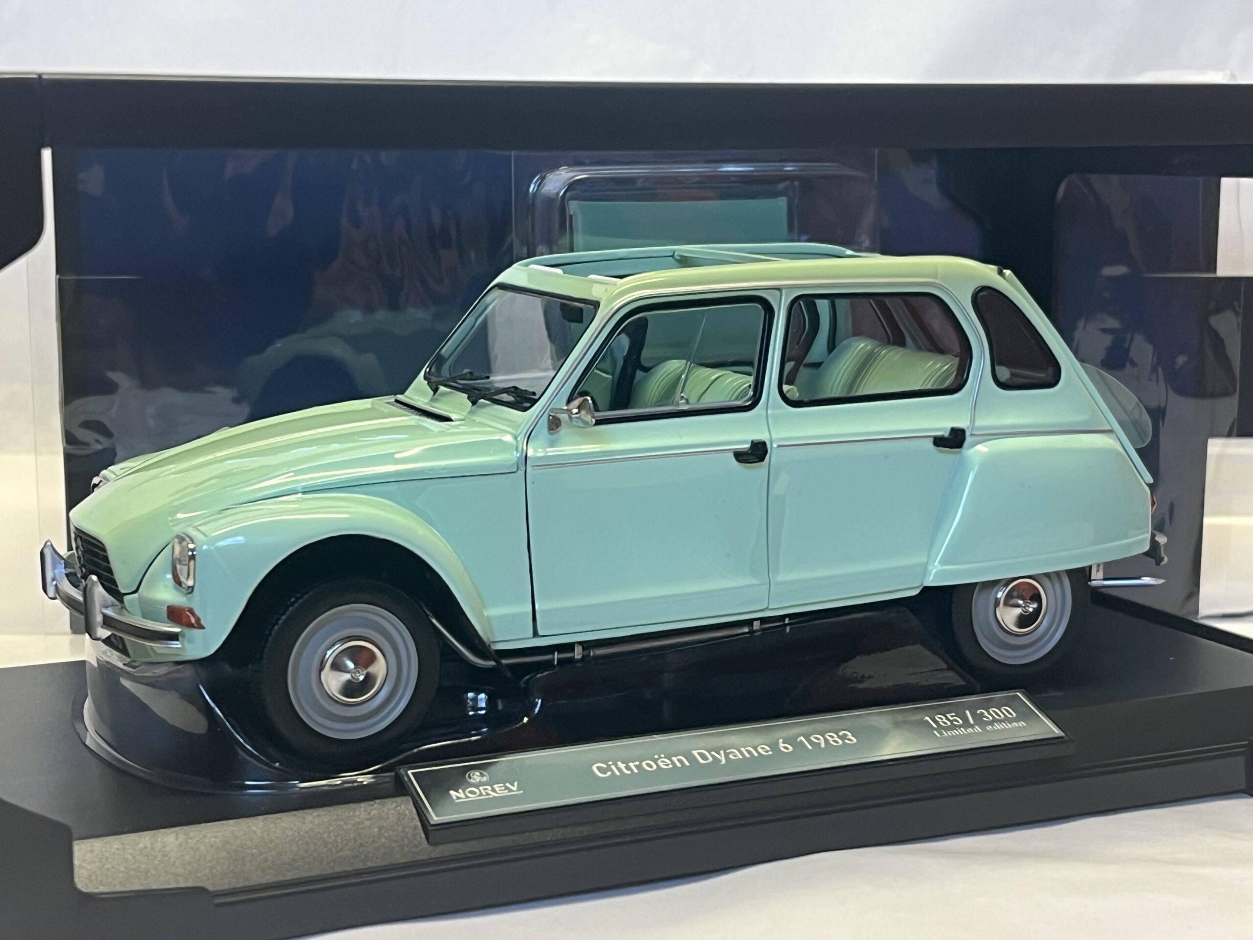 Citroen Dyane 6 1983 Norev 1/18° – Image 5