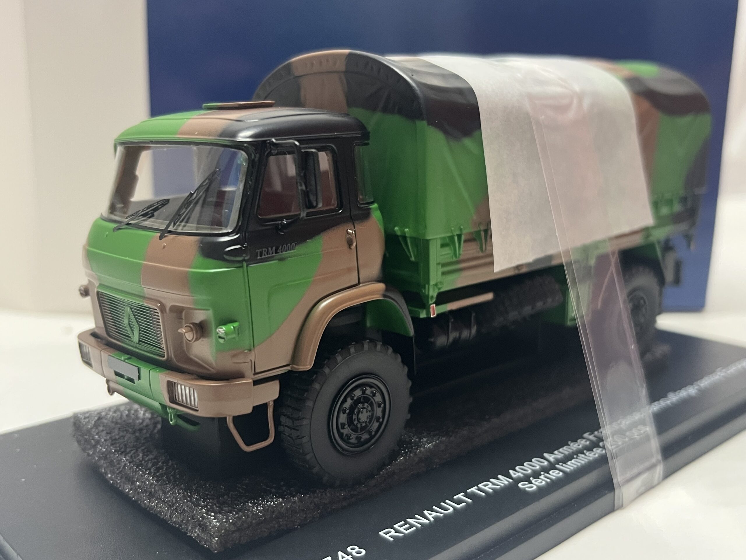 Renault TRM 4000 militaire camouflage Perfex 1/43