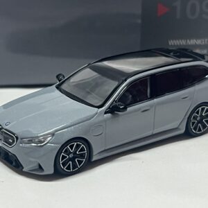 Bmw M5 touring 2025 - MiniGt 1/64°