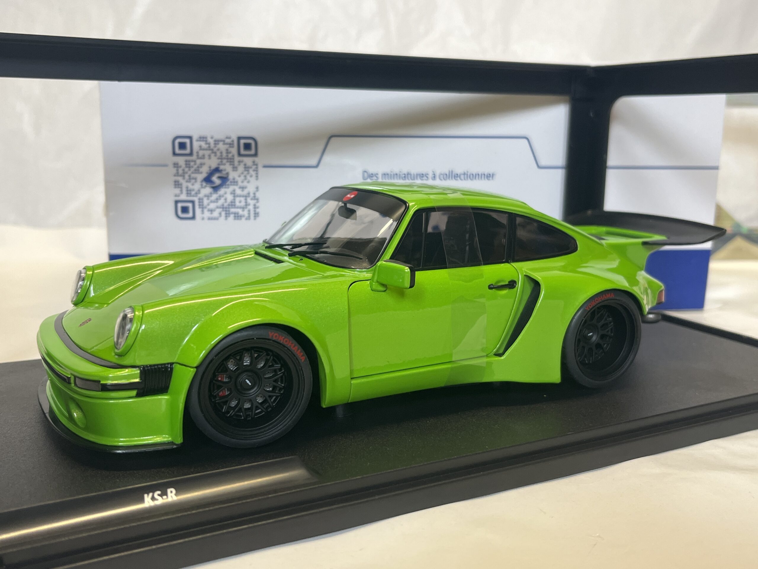 Porsche 911 KS-R 2022 1/18° Solido