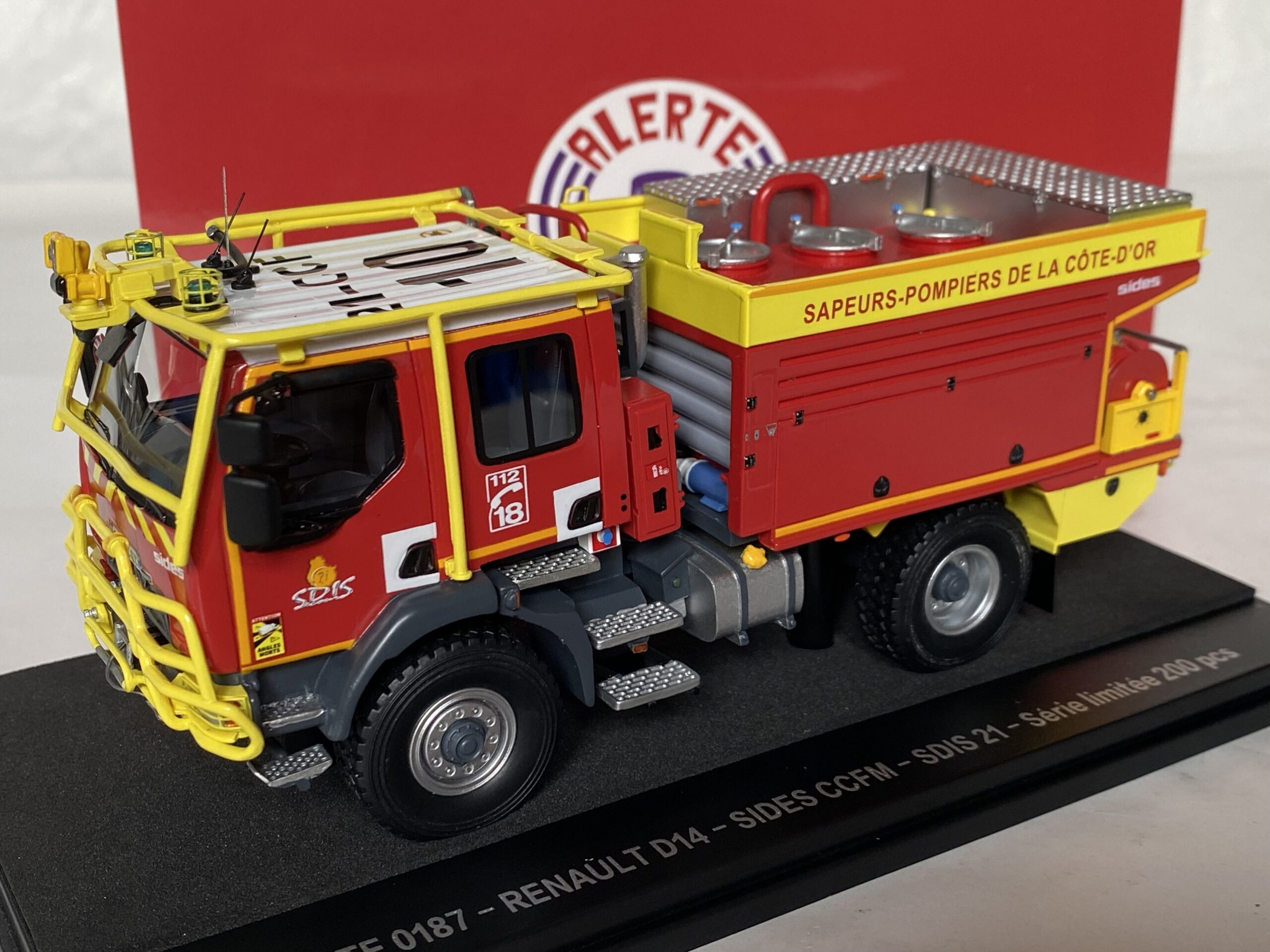 Camion Renault D14 - CCF Pompiers - SDIS 21 - Alerte 1/43°