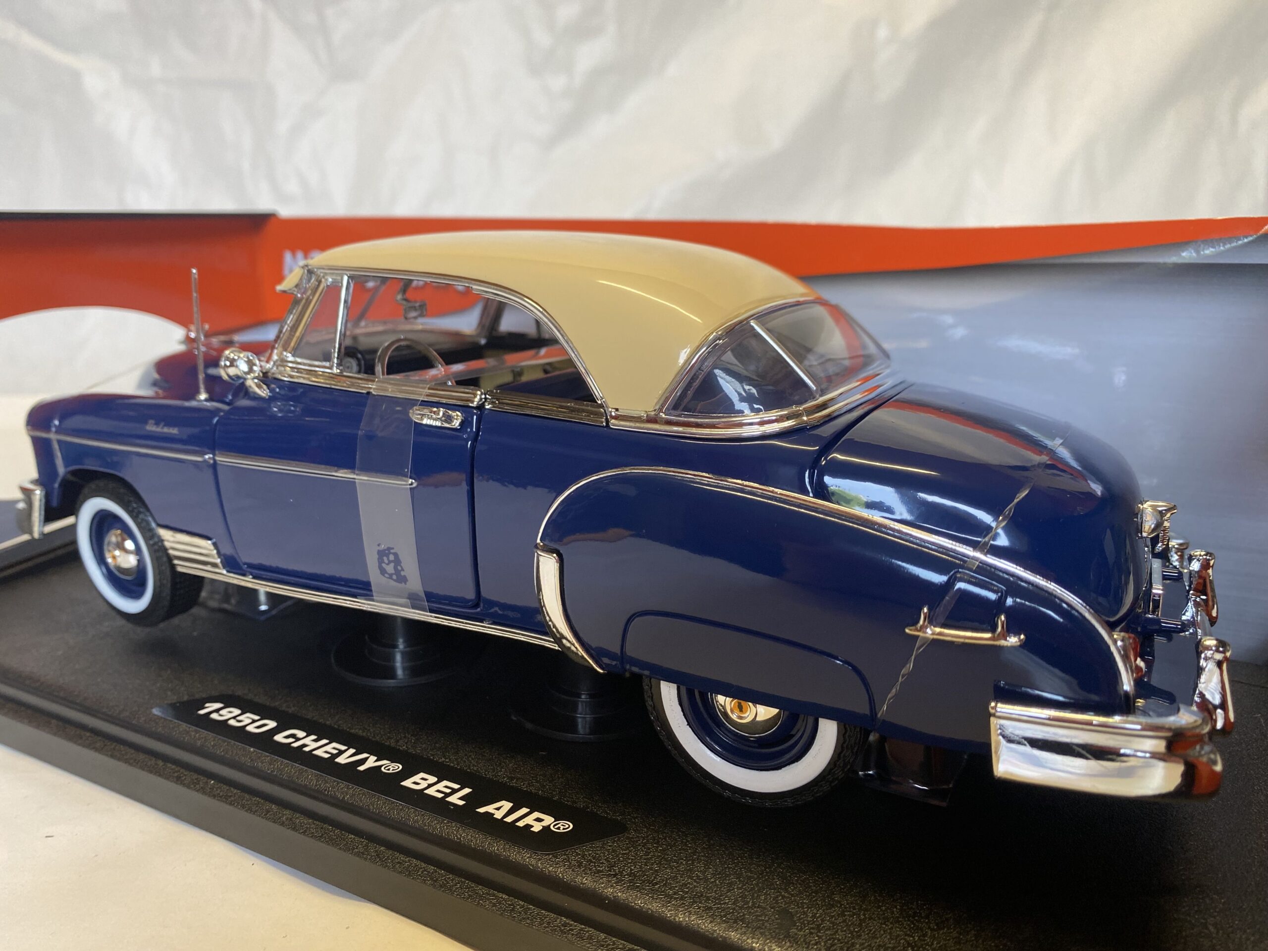 Chevrolet Bel Air 1950 1/18° Motormax – Image 2