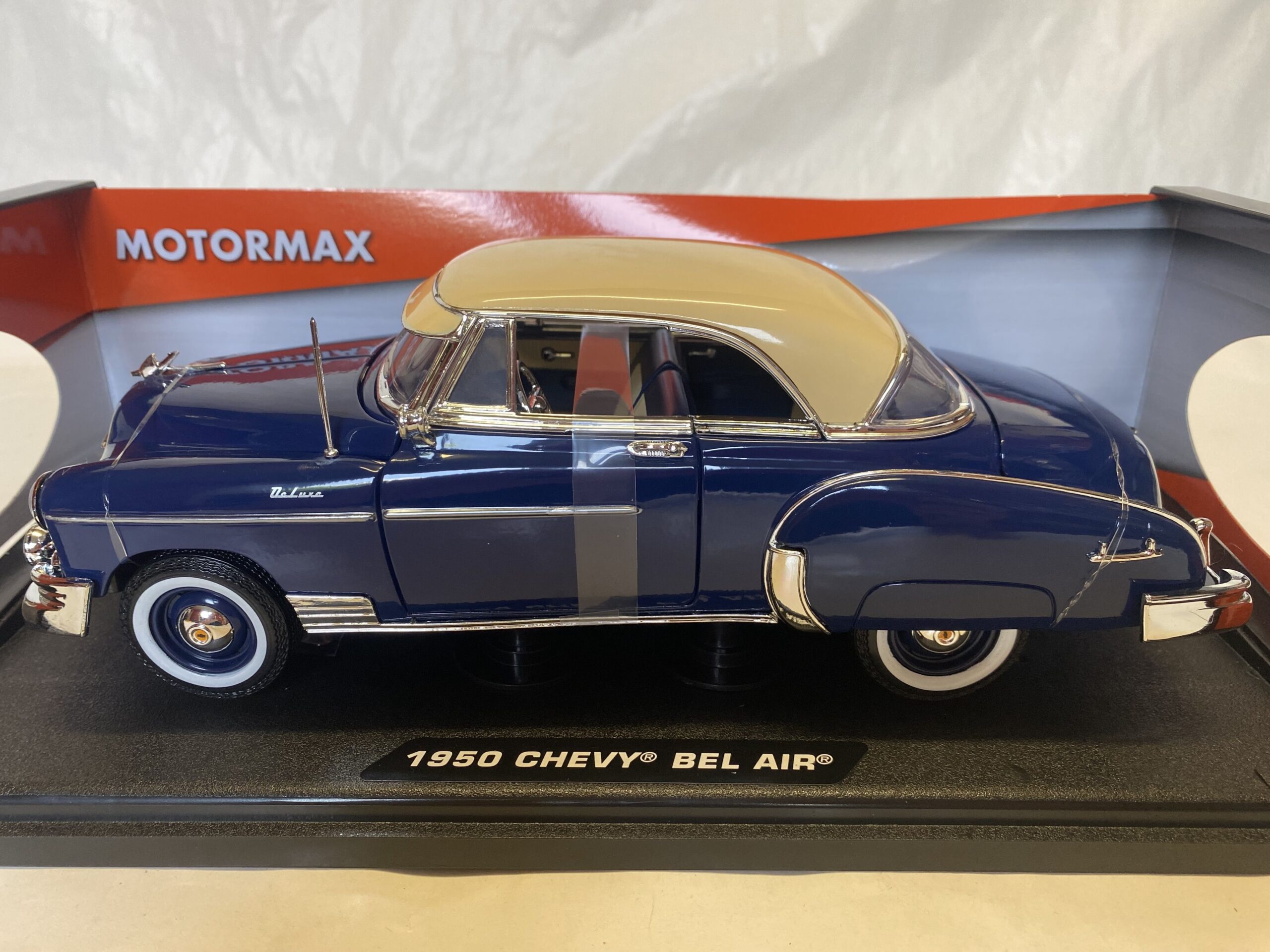 Chevrolet Bel Air 1950 1/18° Motormax – Image 3