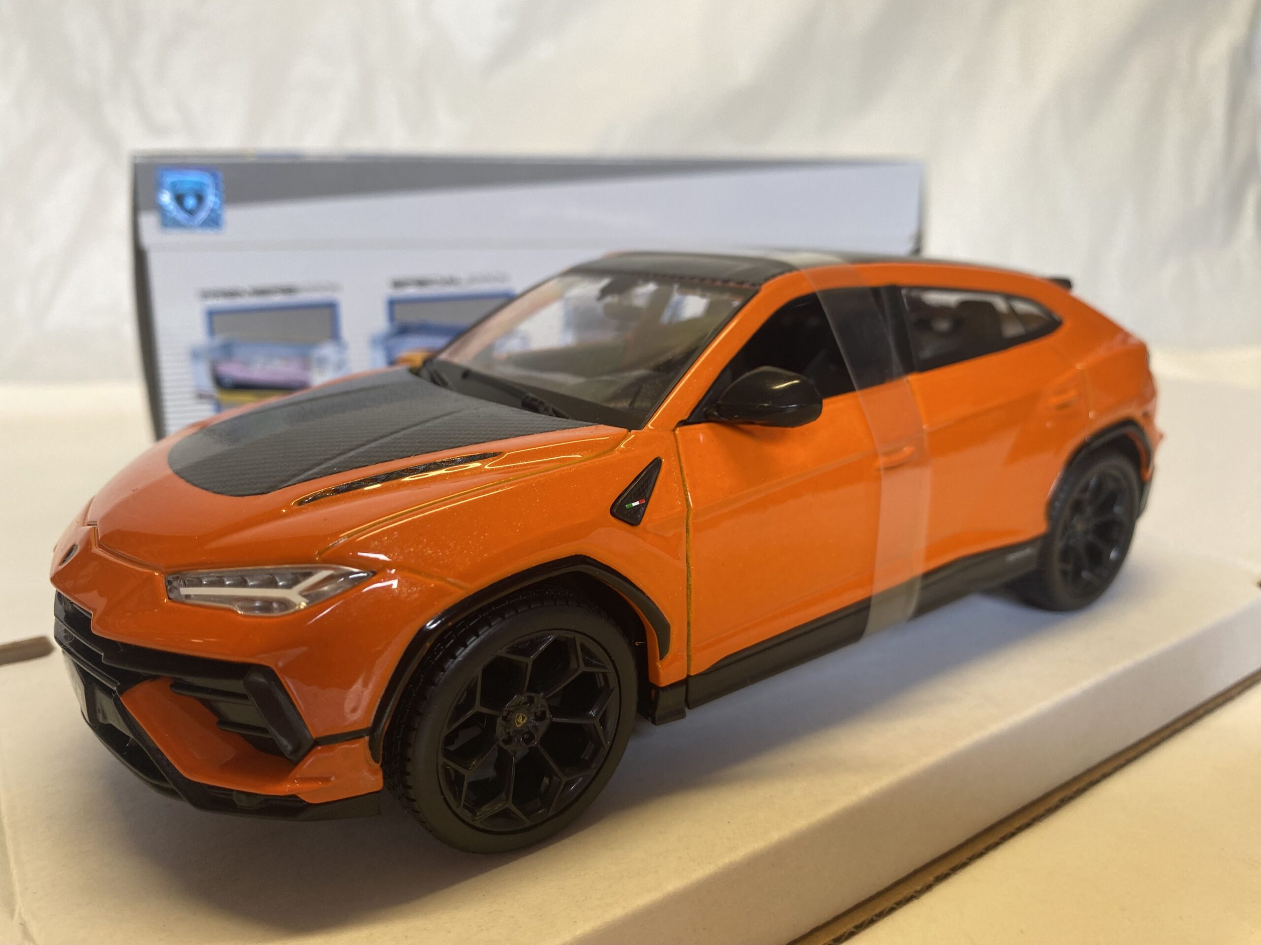 Lamborghini Urus Performance 1/24° Maisto