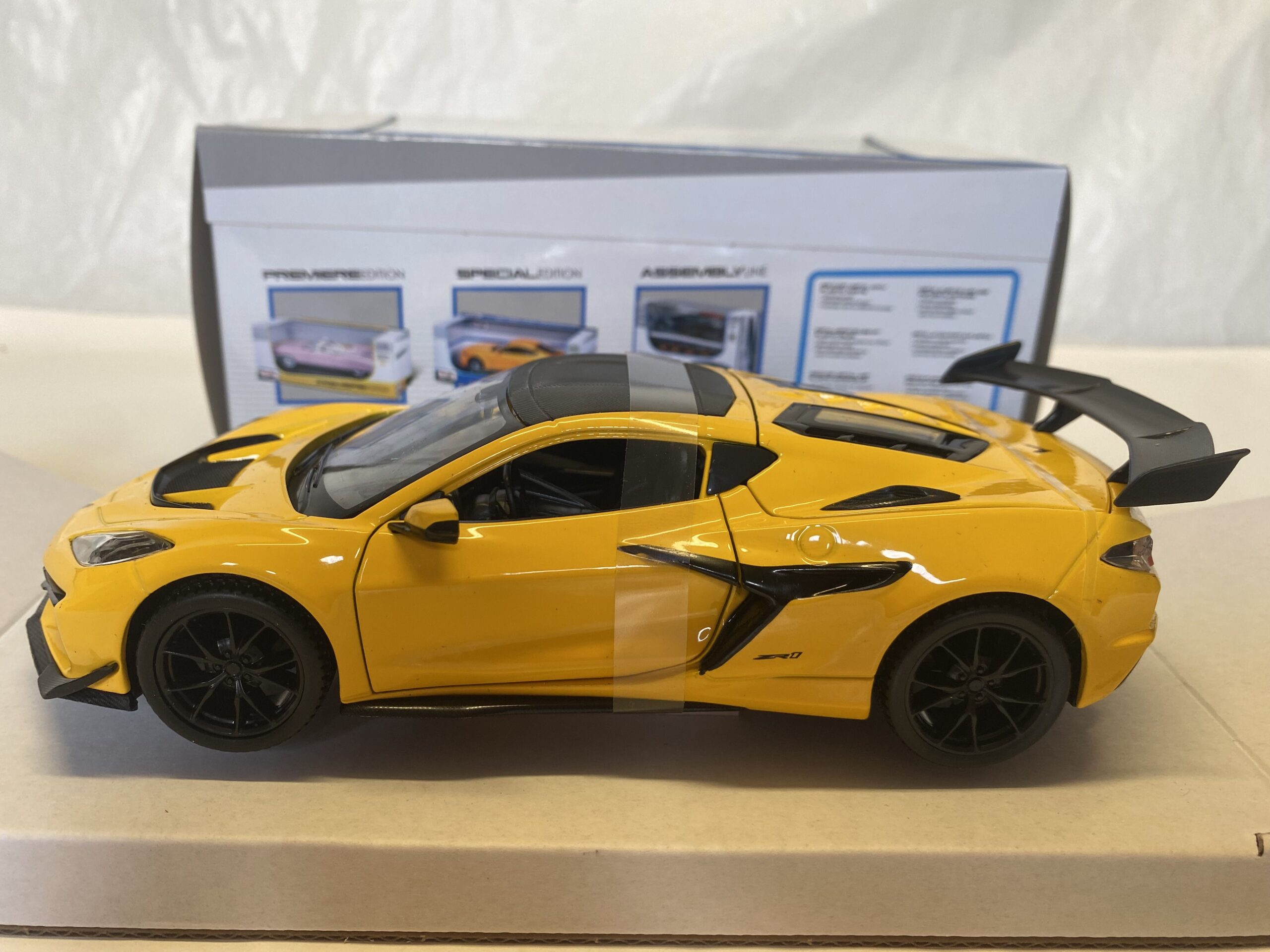 Chevrolet Corvette ZR1 2025 1/24° Maisto – Image 3