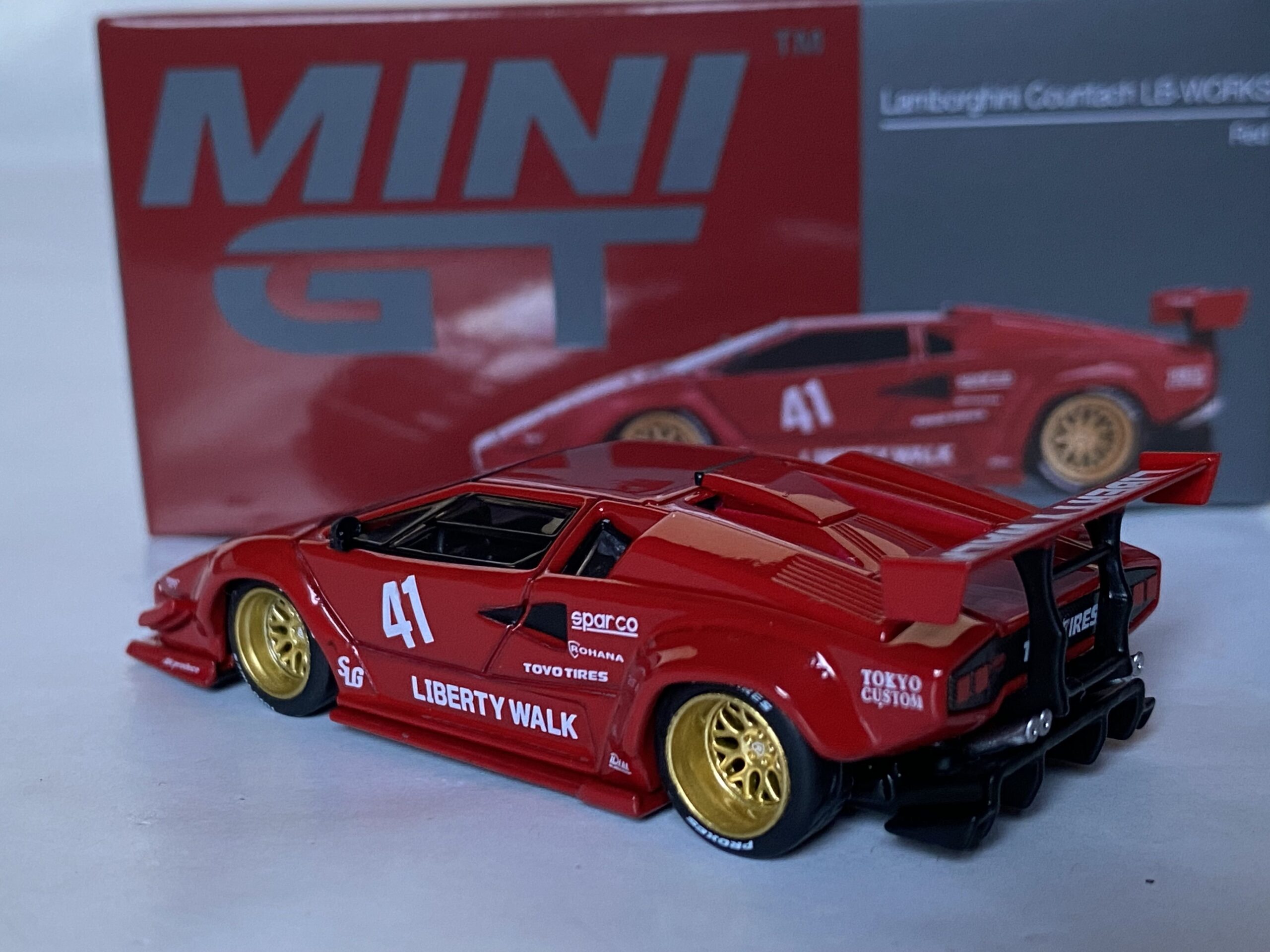 Lamborghini Countach MiniGt 1/64° – Image 2