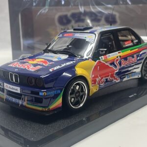 BMW M3 E30 Red bull Ottomobile 1/18