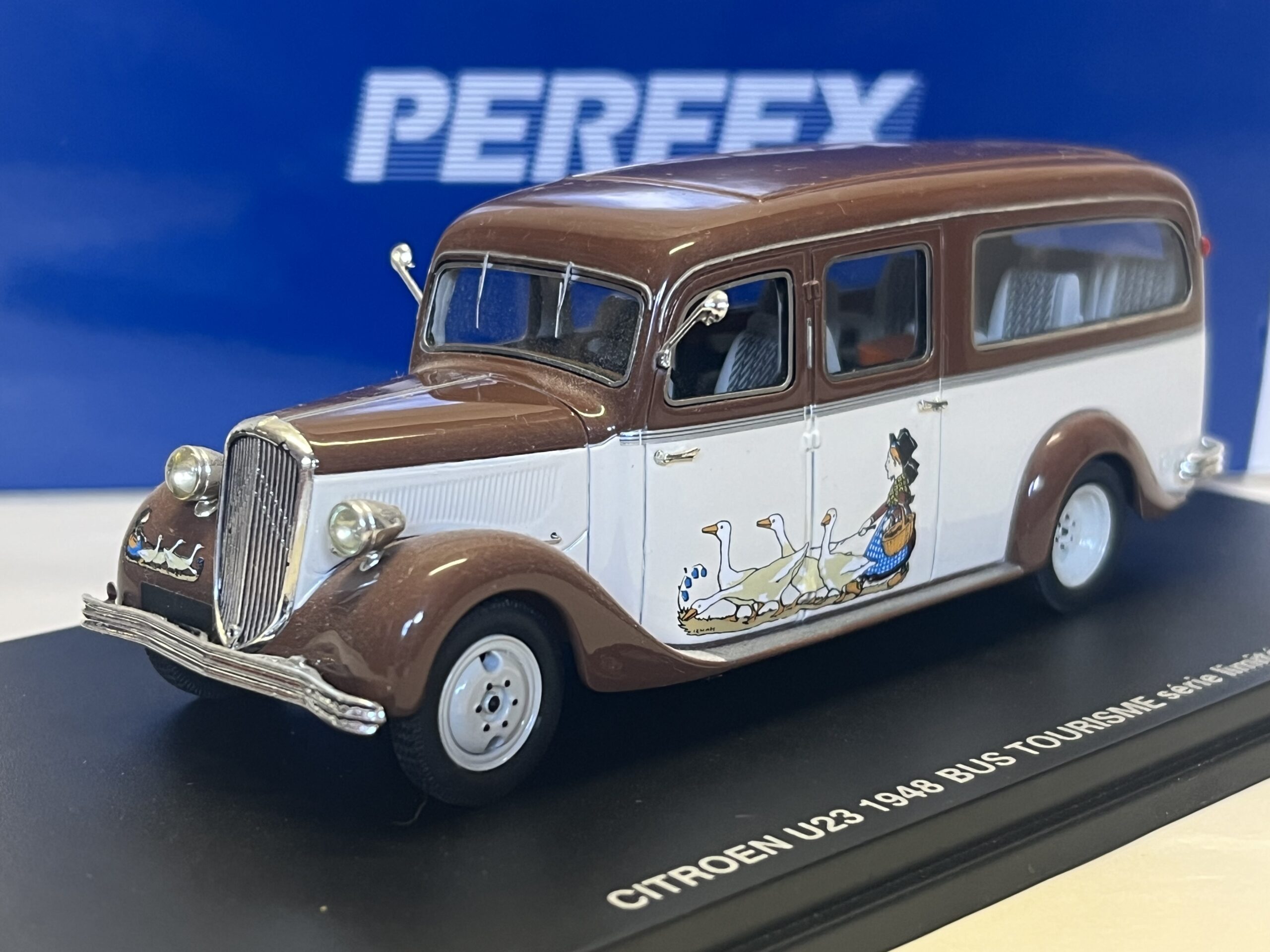 Citroen U23 bus tourisme 1948 Perfex 1/43°