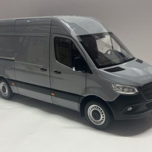 Mercedes Sprinter 2018 1/18° Norev