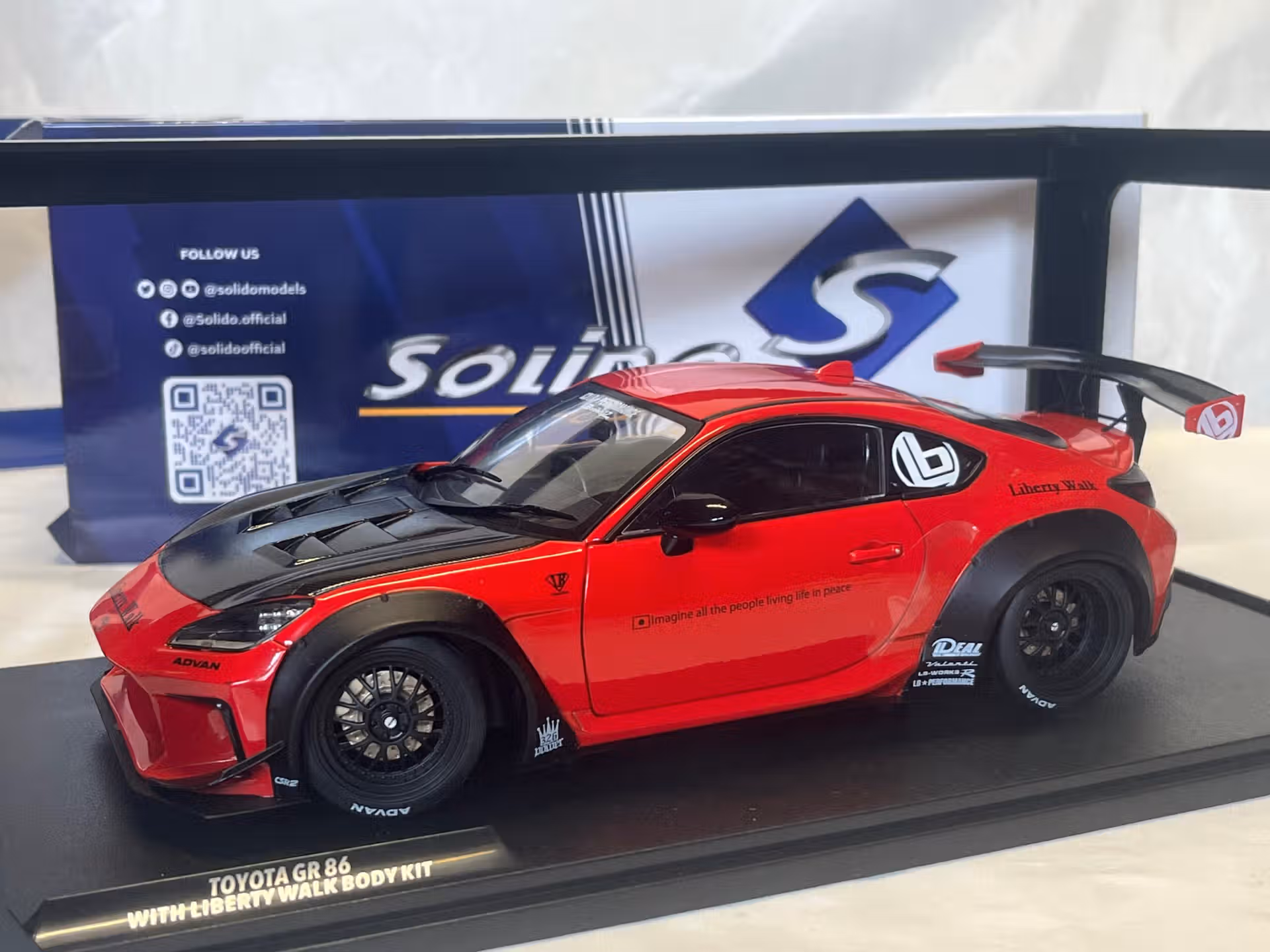 Toyota GR 86 liberty walk 2024 Solido 1/18°