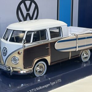 Volkswagen Combi T1 avec planches de surf Motormax 1/24°