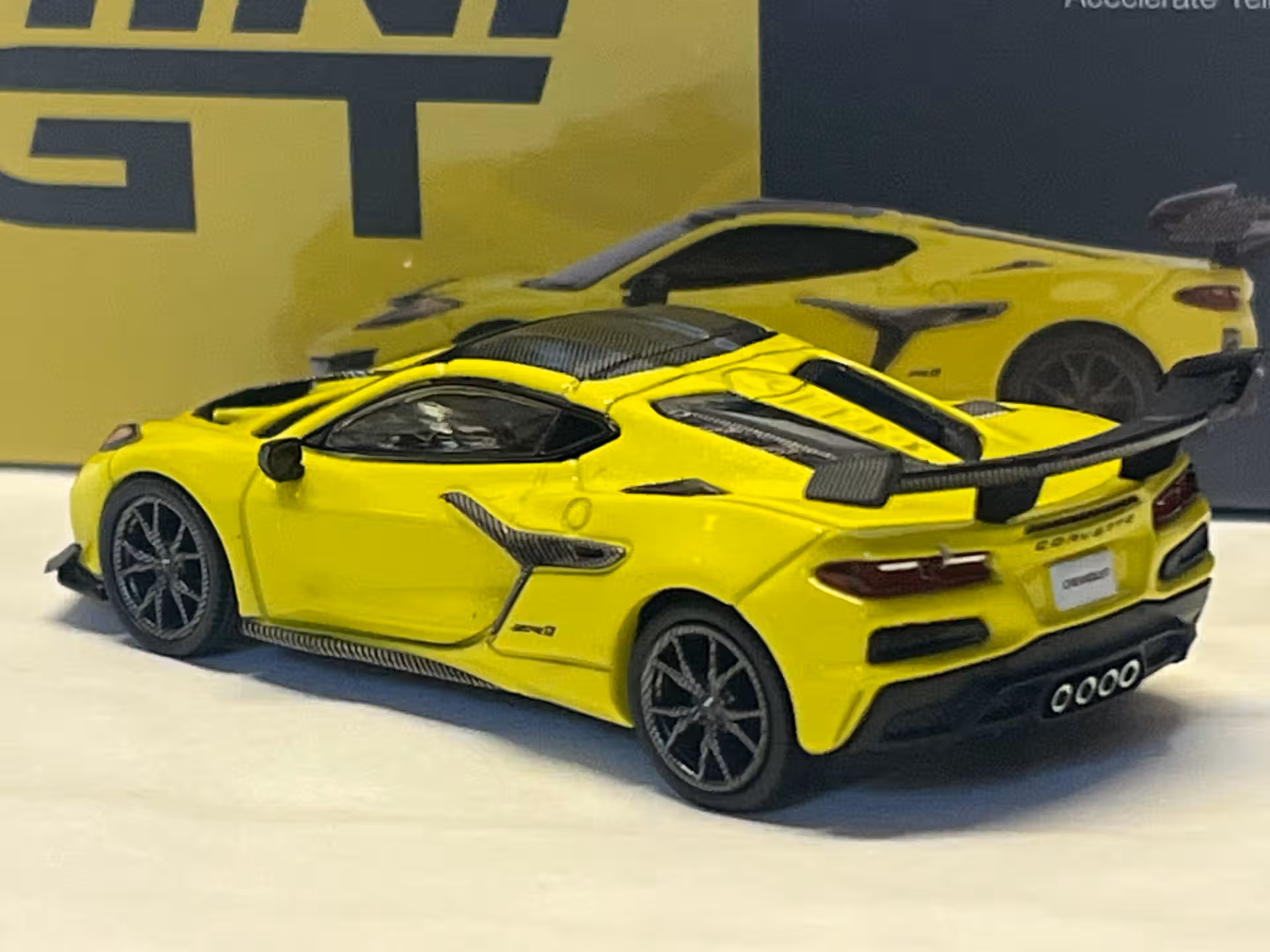 Chevrolet Corvette C8 ZR1 2025 - 1/64° MiniGt – Image 2